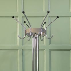 Alternative view of Vintage staande industriële kapstok licht grijs