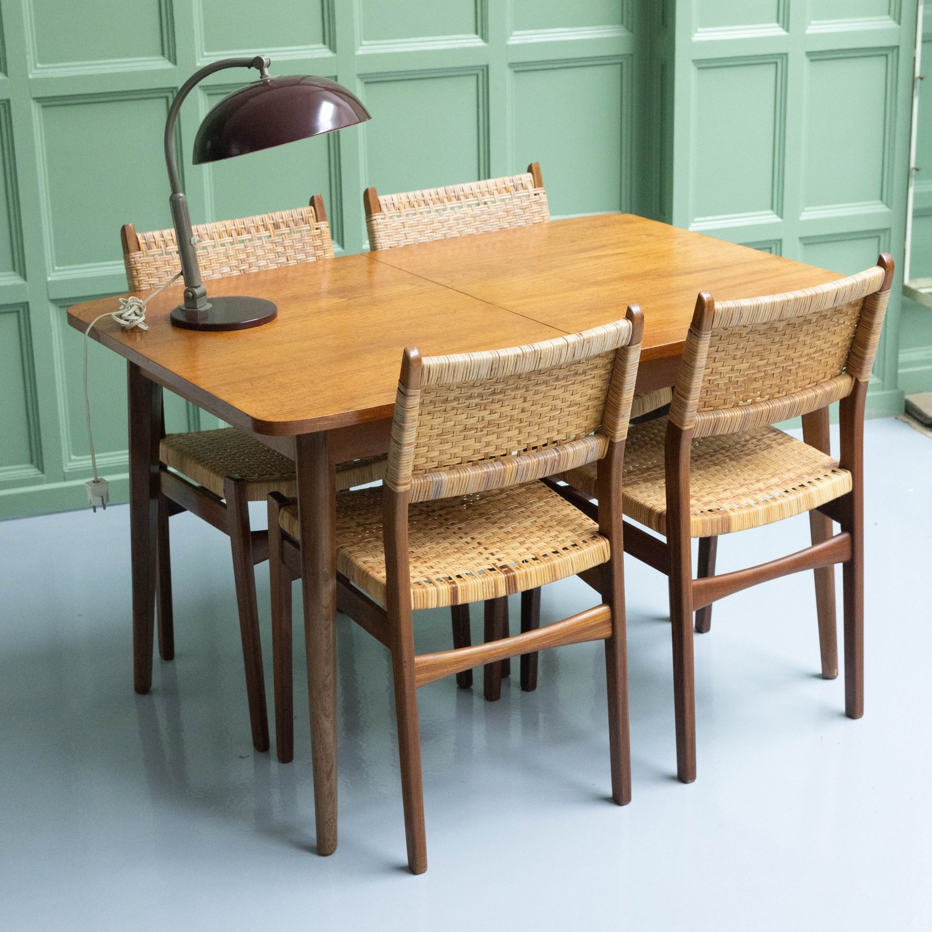 Vintage uitschuifbare eettafel Pastoe