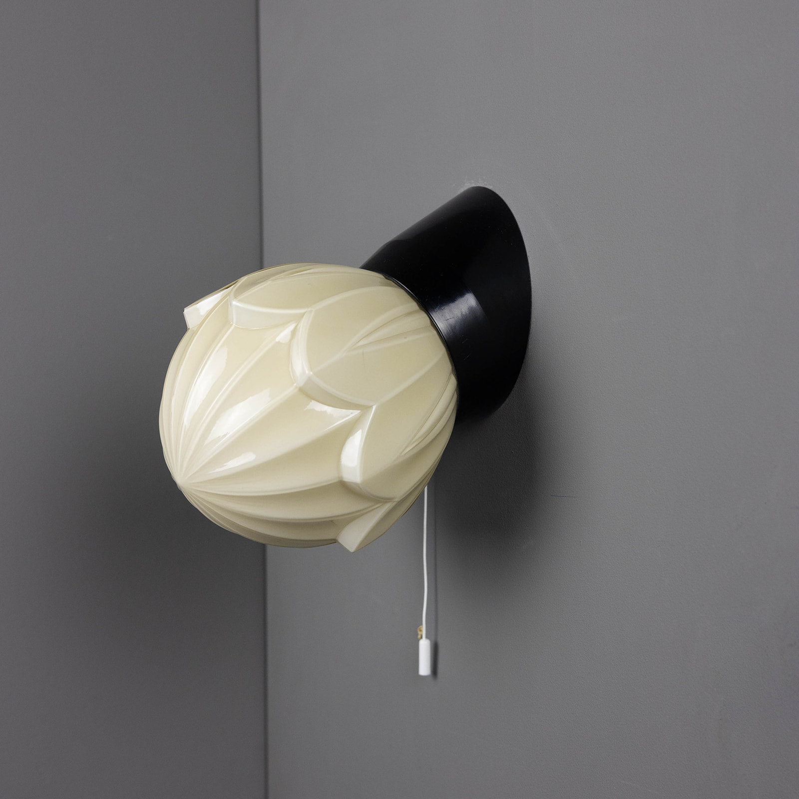 Thabur Wandlamp met trekkoord Tulp Geel