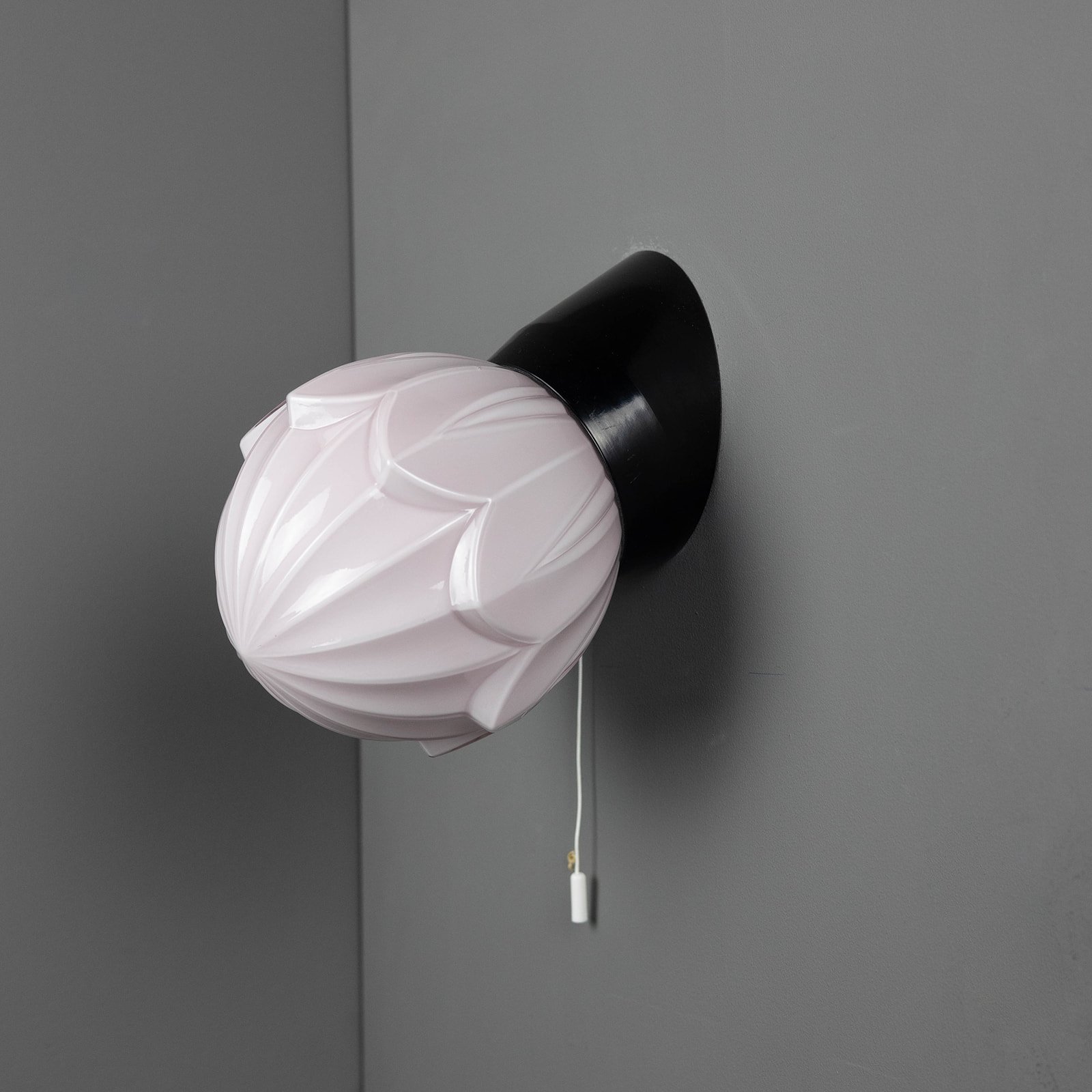 Thabur Wandlamp met trekkoord Tulp Roze